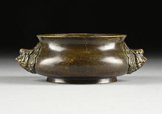 A MING DYNASTY BRONZE CENSER, XUANDE MARK, 1426-1435,