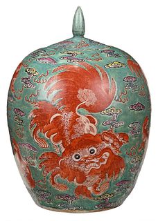 Chinese Green Ground 'Foo Dog' Porcelain Jar