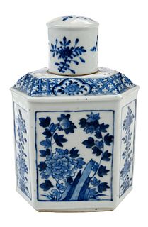 Chinese Blue and White Porcelain Tea Caddy