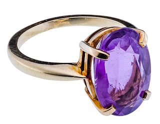 14k Yellow Gold and Amethyst Ring