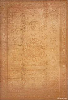 OVERSIZE AGRA IN CHINESE STYLE ANTIQUE. 24 ft x 15 ft 10 in (7.32 m x 4.83 m).