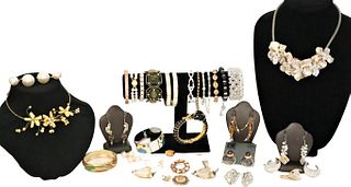 Large Collection of Ladies Jewelry, 34 Pieces