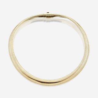 A fourteen karat gold necklace