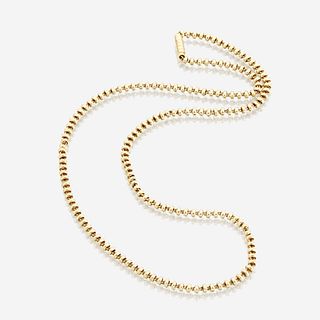 A fourteen karat gold necklace