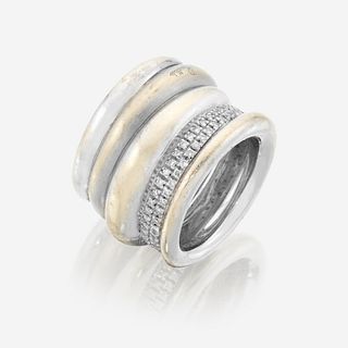 An eighteen karat white gold and diamond ring, Pomellato