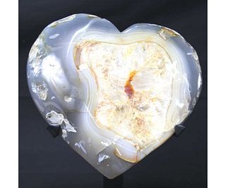 75AGATE HEART ON STAND