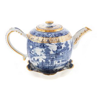Chinese Export Blue/White Teapot & Stand