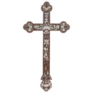 CROSS 19TH CENTURY Wood carving with mother-of-pearl inlays. Floral and vegetal design with filleted edges. 18.1 x 9.4" (46 x 24 cm)