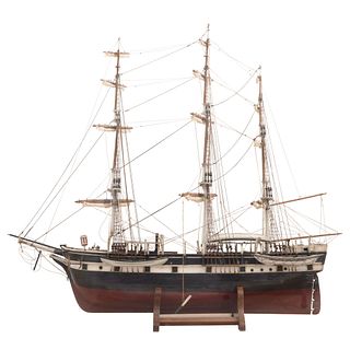 SCALE MODEL BOAT 20TH CENTURY Polychrome wood carving With wooden base and 3 masts. 4.3 x 46.8" (11 x 119 cm)