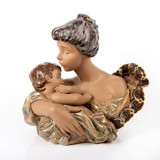 Cherish 01012224 - Lladro Porcelain Figurine