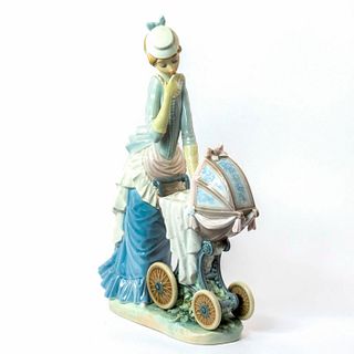 Baby's Outing 1004938 - Lladro Porcelain Figure