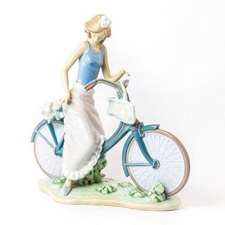 Biking in the Country 1005272 - Lladro Porcelain Figure