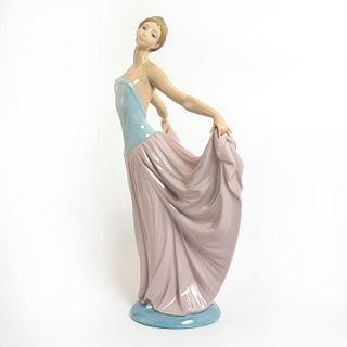 Dancer 1005050 - Lladro Porcelain Figure