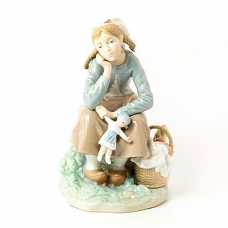 Girl with Doll 1001211 - Lladro Porcelain Figure