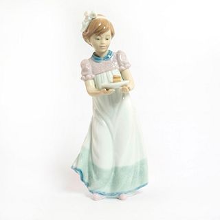 Happy Birthday 1005429 - Lladro Porcelain Figure