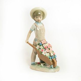 Little Gardener 1001283 - Lladro Porcelain Figure