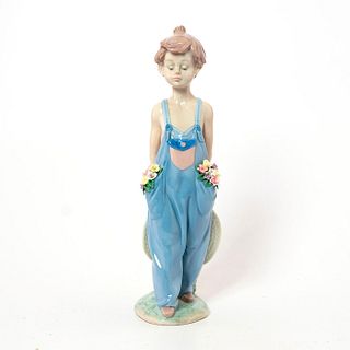 Pocket Full of Wishes 1007650 - Lladro Porcelain Figure