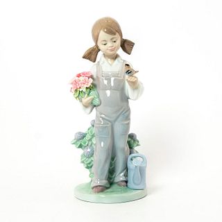 Spring 1005217 - Lladro Porcelain Figure