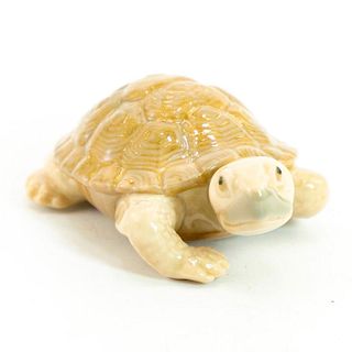 Lucky Tortoise 1008038 - Lladro Porcelain Figure