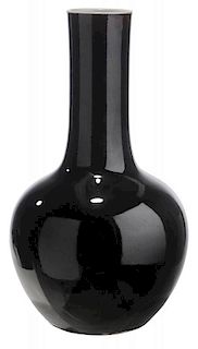 Black Glaze Porcelain Bottle Vase