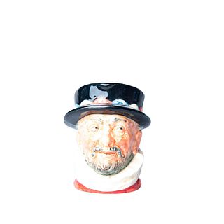 Beefeater D6233 ER - Small - Royal Doulton Character Jug