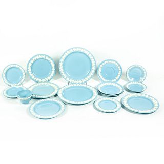 15pc Wedgwood Embossed Queensware Tea Cup and Plates