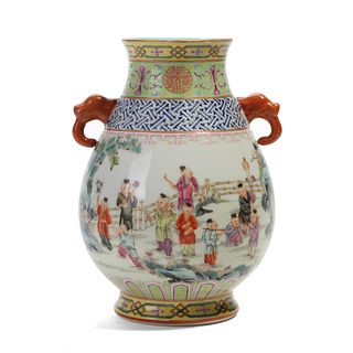 A FAMILLE-ROSE 'FIGURES' VASE WITH ELEPHANT-FORMED HANDLES