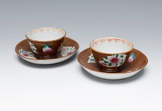 Pair of small bowls with plates from the Rosa Family. China, Quianlong period, ca. 1760.
Glazed porcelain.