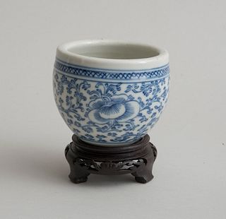 Group of Five Chinese Blue and White Porcelain Vessels