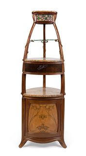 JOAN BUSQUETS I JANÉ (Barcelona, 1874 - 1949).
Modernist auxiliary cabinet, ca. 1900.
In walnut wood, pyro-engraved marquetry, marble, leaded glass, c