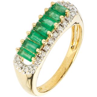 RING WITH EMERALDS AND DIAMONDS IN 14K YELLOW GOLD Rectangular cut emeralds~0.45 ct and Brilliant cut diamonds ~0.10 ct