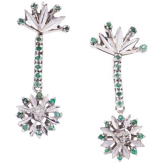 PAIR OF EARRINGS WITH EMERALDS AND DIAMONDS IN 10K WHITE GOLD Round cut emeralds~0.25 ct, Triangular cut diamonds ~0.30ct