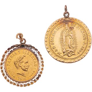 MEDAL AND PENDANT WITH DEMONETIZED COIN IN 21K AND 18K YELLOW GOLD WITH PASS CHAIN IN 10K YELLOW GOLD Weight: 42.5g