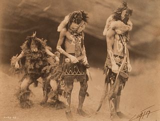 Edward Curtis, Tonenili, Tobadizischini, Nayenezgani - Navaho, 1904