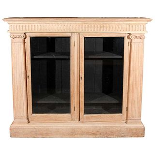 Late 19th Century English Oak Bookcase with Glass Doors