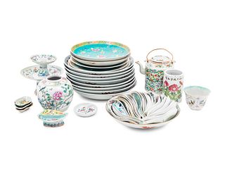 A Collection of 55 Chinese Famille Rose Porcelain Dining Wares