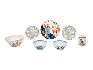 Seven Chinese Export Porcelain Articles