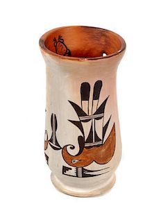Paqua Naha "Frogwoman" (1890-1955), Hopi Height 10 x diameter 5 1/4 inches.