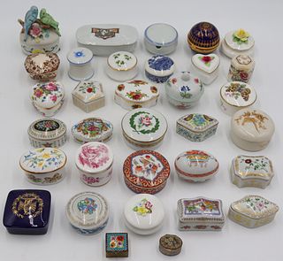(33) Assorted Porcelain Pillboxes.