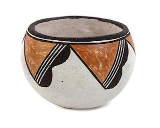 Lucy M. Lewis (1898-1992), Acoma Height 2 1/2 x diameter 3 inches.