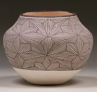 Marie Zieu Chino Acoma Vase c1950s
