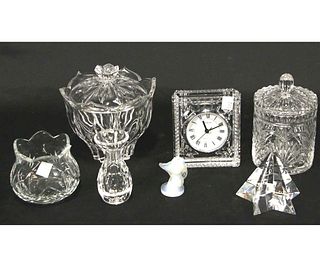 MIXED LOT OF SEVEN DECORATIVE CRYSTAL PIECES