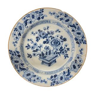 White and blues Chinese Plate