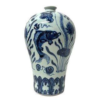 Imperial style Chinese vase