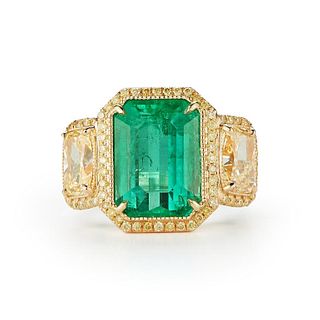 NO OIL COLOMBIAN EMERALD AND DIAMOND RING