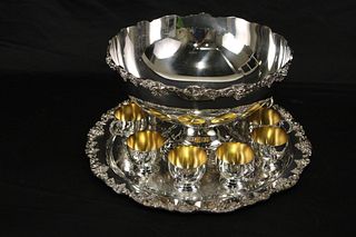 TOWLE SILVER PLATED PUNCH BOWL SET WITH TRAY