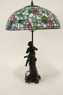 TIFFANY STYLE LEADED GLASS SHADE TABLE LAMP