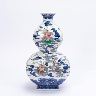 CHINESE BLUE & WHITE FAMILLE ROSE IMMORTALS VASE