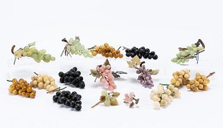 GROUP, FIFTEEN MIXED HARDSTONE GRAPE CLUSTERS