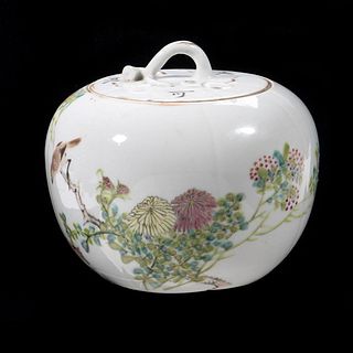 Chinese Export covered Jar